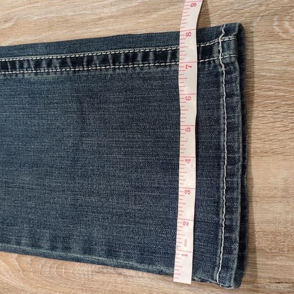 💙❤️ Ariat Women's Classic Blue Mid Rise Straight Jeans size 28R 💙❤️ - Picture 6 of 13